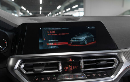 BMW 3 серия, 2019 год, 3 390 000 рублей, 16 фотография