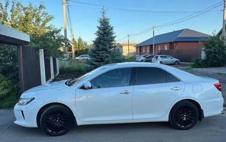 Toyota Camry, 2015 год, 1 900 000 рублей, 2 фотография