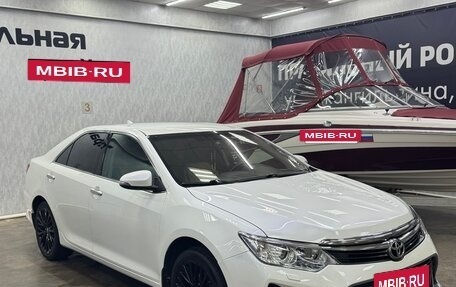 Toyota Camry, 2015 год, 1 900 000 рублей, 6 фотография