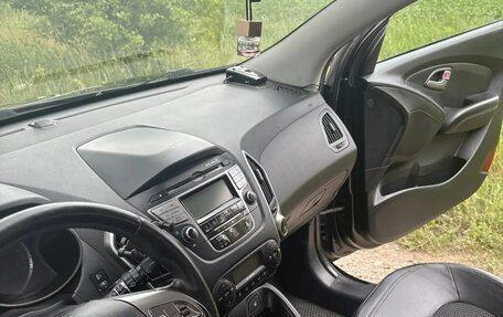 Hyundai ix35 I рестайлинг, 2011 год, 900 000 рублей, 12 фотография