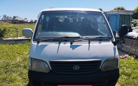 Toyota HiAce H100, 2000 год, 620 000 рублей, 2 фотография