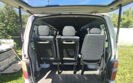 Toyota HiAce H100, 2000 год, 620 000 рублей, 13 фотография