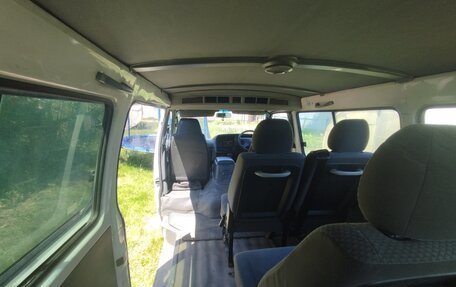 Toyota HiAce H100, 2000 год, 620 000 рублей, 12 фотография