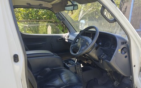 Toyota HiAce H100, 2000 год, 620 000 рублей, 8 фотография