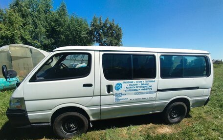 Toyota HiAce H100, 2000 год, 620 000 рублей, 7 фотография