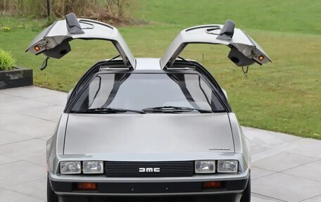 DeLorean DMC-12, 1981 год, 10 700 000 рублей, 3 фотография
