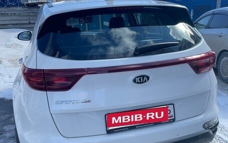KIA Sportage IV рестайлинг, 2020 год, 2 490 000 рублей, 5 фотография