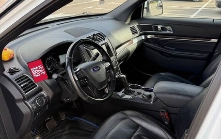 Ford Explorer VI, 2016 год, 2 400 000 рублей, 2 фотография