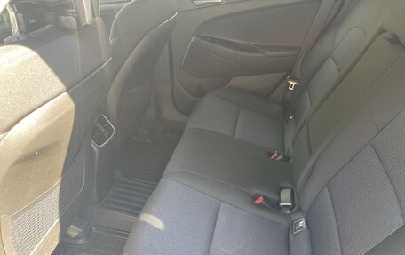 Hyundai Tucson III, 2017 год, 1 670 000 рублей, 12 фотография