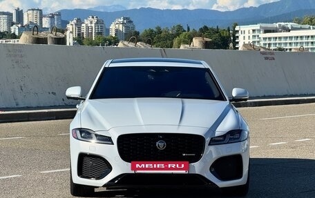 Jaguar XF II, 2021 год, 3 600 000 рублей, 2 фотография