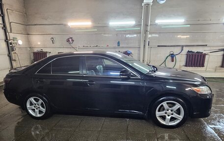 Toyota Camry, 2010 год, 1 300 000 рублей, 3 фотография