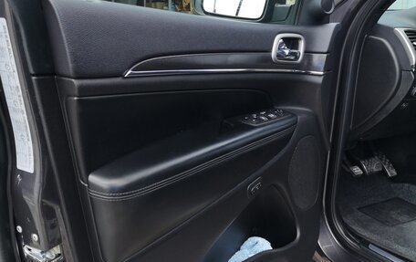 Jeep Grand Cherokee, 2018 год, 4 100 000 рублей, 15 фотография