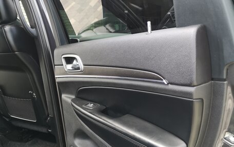 Jeep Grand Cherokee, 2018 год, 4 100 000 рублей, 21 фотография