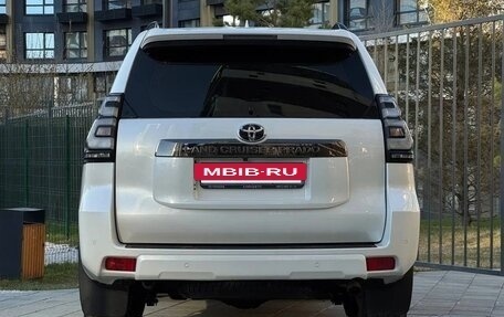 Toyota Land Cruiser Prado 150 рестайлинг 2, 2021 год, 6 100 000 рублей, 4 фотография