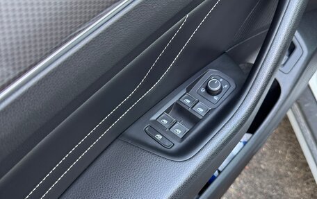 Volkswagen Passat B8 рестайлинг, 2019 год, 3 750 000 рублей, 10 фотография