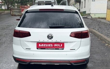 Volkswagen Passat B8 рестайлинг, 2019 год, 3 750 000 рублей, 2 фотография