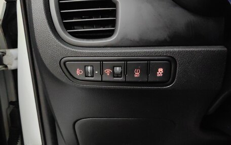 KIA Rio IV, 2018 год, 1 375 000 рублей, 22 фотография