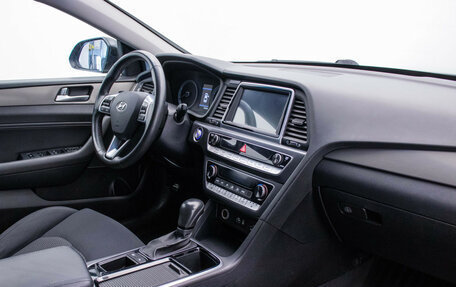 Hyundai Sonata VII, 2018 год, 1 700 000 рублей, 11 фотография