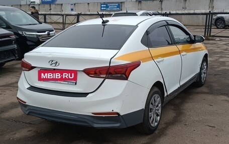 Hyundai Solaris II рестайлинг, 2019 год, 660 000 рублей, 4 фотография