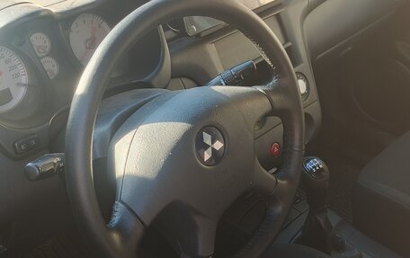 Mitsubishi Outlander III рестайлинг 3, 2003 год, 400 000 рублей, 3 фотография