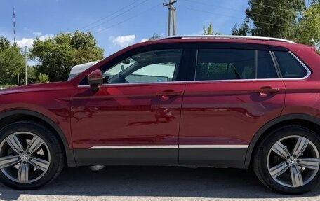 Volkswagen Tiguan II, 2017 год, 2 750 000 рублей, 3 фотография