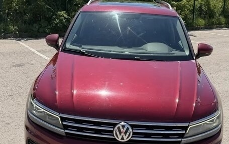 Volkswagen Tiguan II, 2017 год, 2 750 000 рублей, 2 фотография