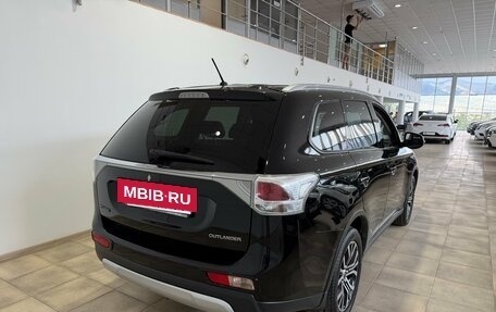 Mitsubishi Outlander III рестайлинг 3, 2014 год, 1 350 000 рублей, 4 фотография