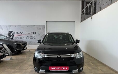 Mitsubishi Outlander III рестайлинг 3, 2014 год, 1 350 000 рублей, 3 фотография