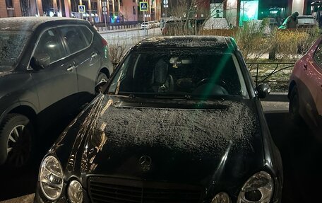 Mercedes-Benz E-Класс, 2002 год, 300 000 рублей, 2 фотография