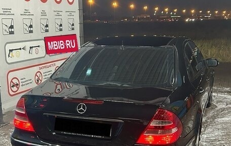Mercedes-Benz E-Класс, 2002 год, 300 000 рублей, 4 фотография