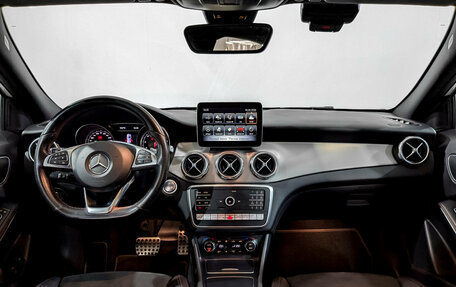 Mercedes-Benz GLA, 2017 год, 2 390 000 рублей, 14 фотография