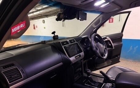 Toyota Land Cruiser Prado 150 рестайлинг 2, 2021 год, 5 699 000 рублей, 2 фотография