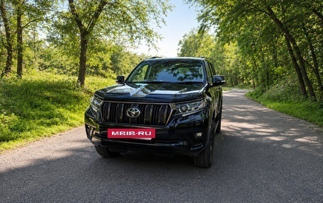 Toyota Land Cruiser Prado 150 рестайлинг 2, 2021 год, 5 699 000 рублей, 4 фотография