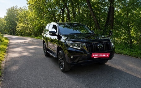 Toyota Land Cruiser Prado 150 рестайлинг 2, 2021 год, 5 699 000 рублей, 5 фотография