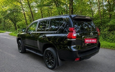 Toyota Land Cruiser Prado 150 рестайлинг 2, 2021 год, 5 699 000 рублей, 7 фотография