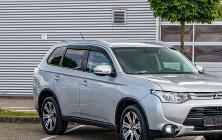 Mitsubishi Outlander III рестайлинг 3, 2014 год, 1 295 000 рублей, 7 фотография