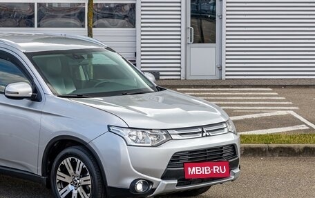 Mitsubishi Outlander III рестайлинг 3, 2014 год, 1 295 000 рублей, 8 фотография