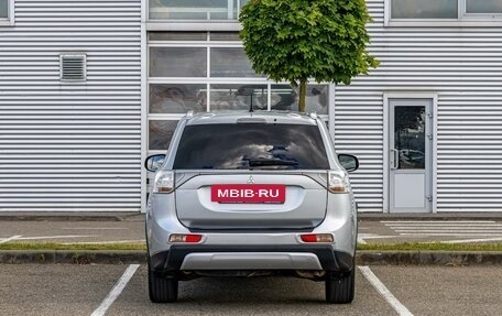 Mitsubishi Outlander III рестайлинг 3, 2014 год, 1 295 000 рублей, 5 фотография