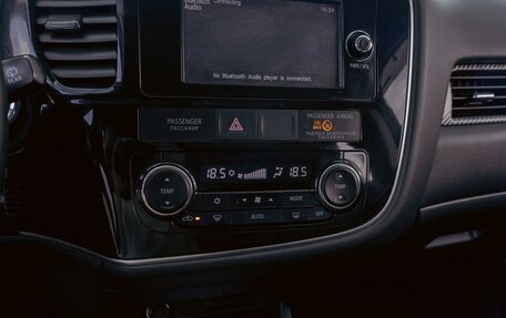 Mitsubishi Outlander III рестайлинг 3, 2014 год, 1 295 000 рублей, 15 фотография