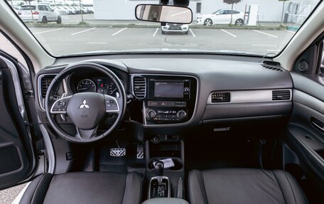 Mitsubishi Outlander III рестайлинг 3, 2014 год, 1 295 000 рублей, 16 фотография