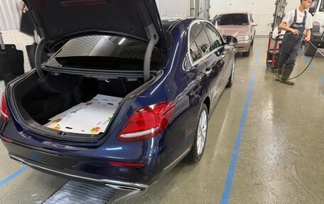 Mercedes-Benz E-Класс, 2018 год, 2 980 000 рублей, 3 фотография
