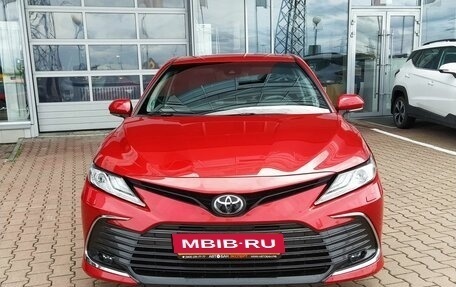 Toyota Camry, 2021 год, 3 549 000 рублей, 2 фотография