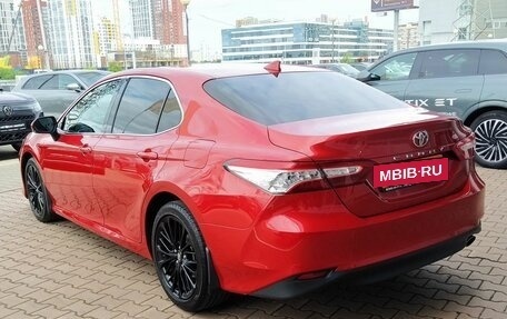 Toyota Camry, 2021 год, 3 549 000 рублей, 6 фотография