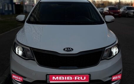 KIA Rio III рестайлинг, 2016 год, 890 000 рублей, 1 фотография