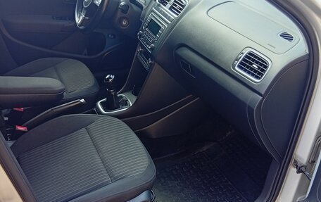 Volkswagen Polo VI (EU Market), 2013 год, 750 000 рублей, 11 фотография