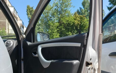 Renault Sandero I, 2013 год, 270 000 рублей, 10 фотография