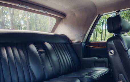 Rolls-Royce Corniche I - IV, 1986 год, 20 000 000 рублей, 17 фотография