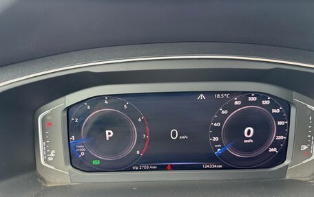 Volkswagen Tiguan II, 2019 год, 3 100 000 рублей, 34 фотография