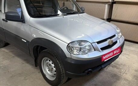 Chevrolet Niva I рестайлинг, 2013 год, 530 000 рублей, 3 фотография