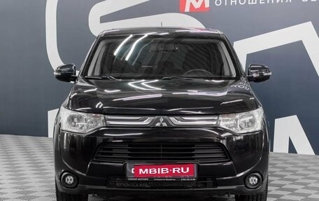 Mitsubishi Outlander III рестайлинг 3, 2013 год, 1 499 900 рублей, 2 фотография